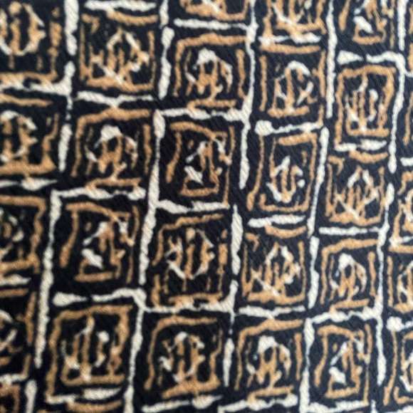 Large amber and black skirt - Picture 3 of 8